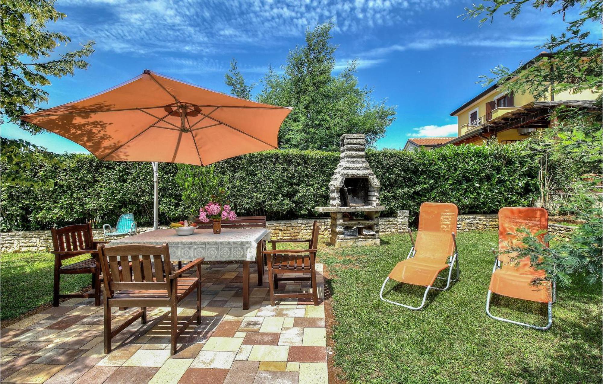 Amazing Apartment In Porec With Wifi Exterior foto