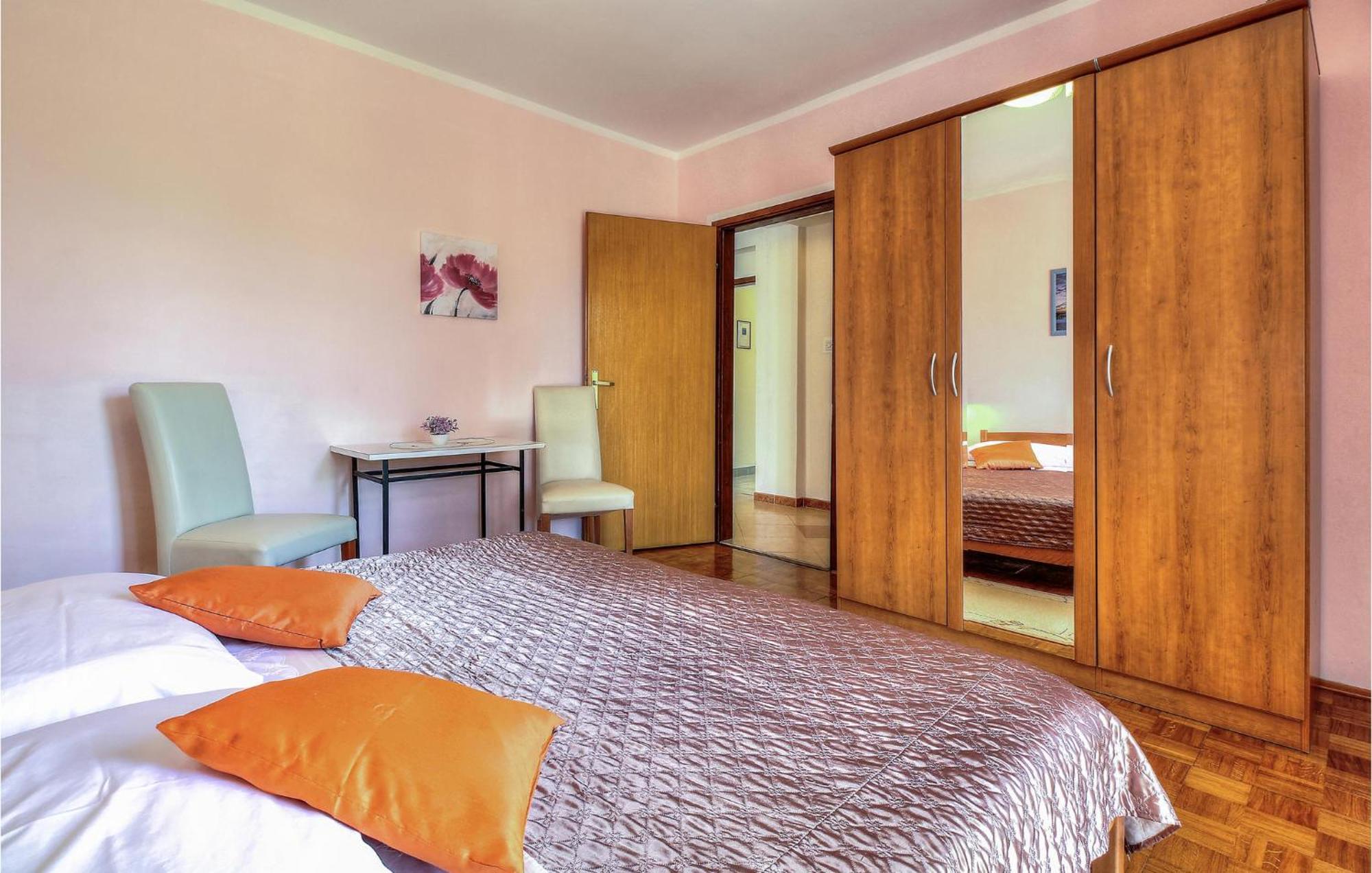 Amazing Apartment In Porec With Wifi Exterior foto