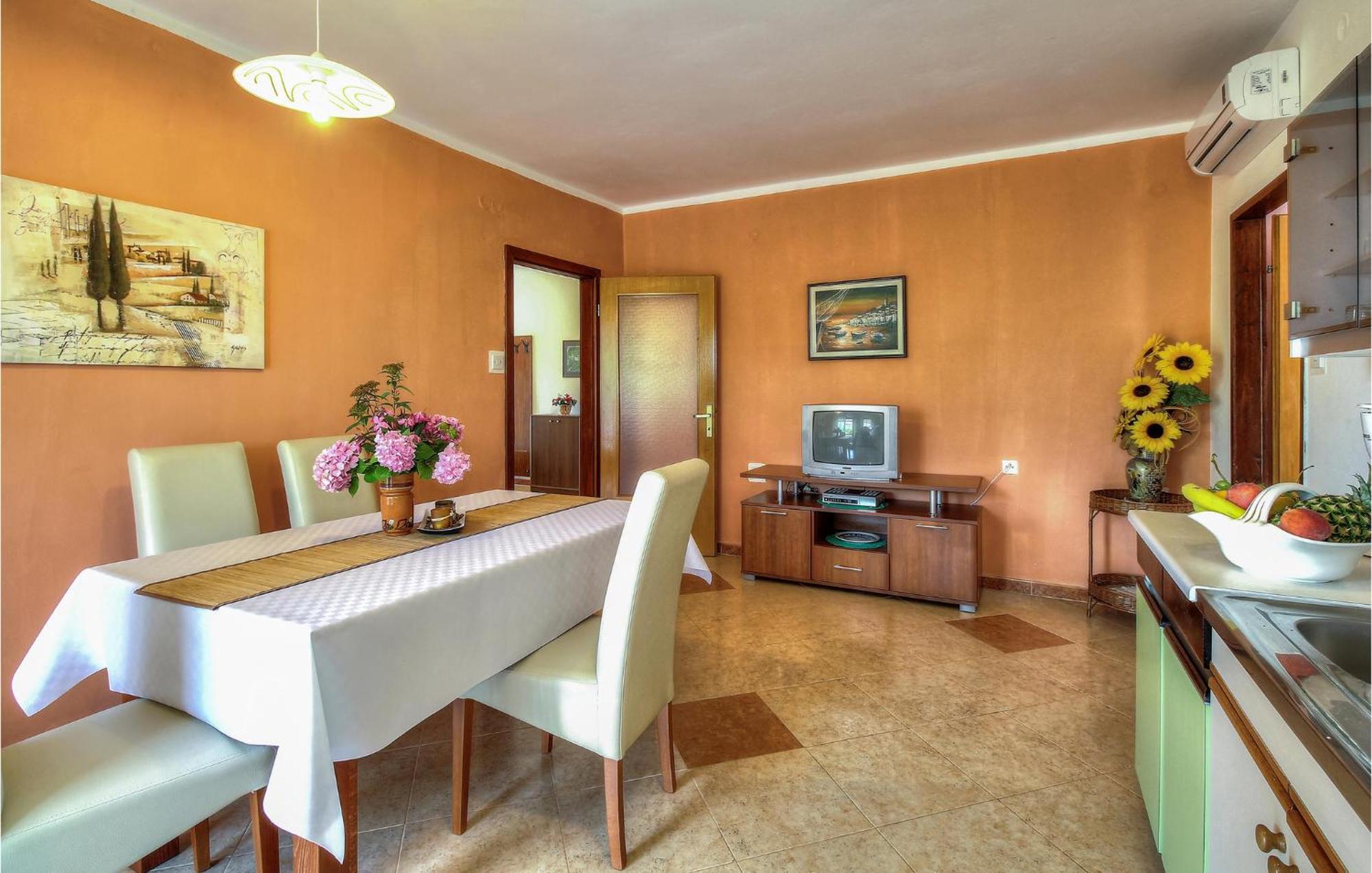 Amazing Apartment In Porec With Wifi Exterior foto